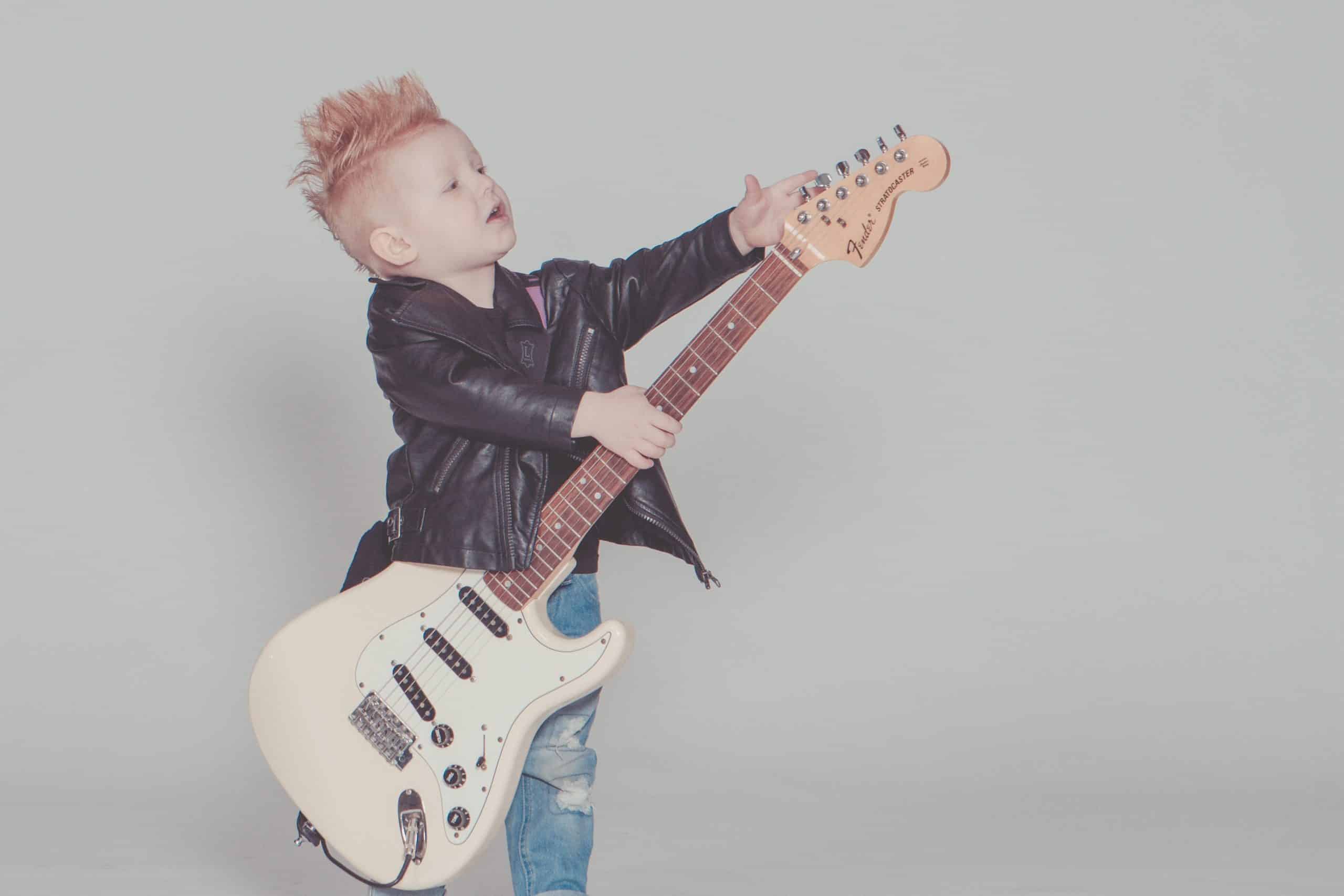 Skilleos  🎸 Apprendre à jouer de la guitare en ligne (pour enfant)